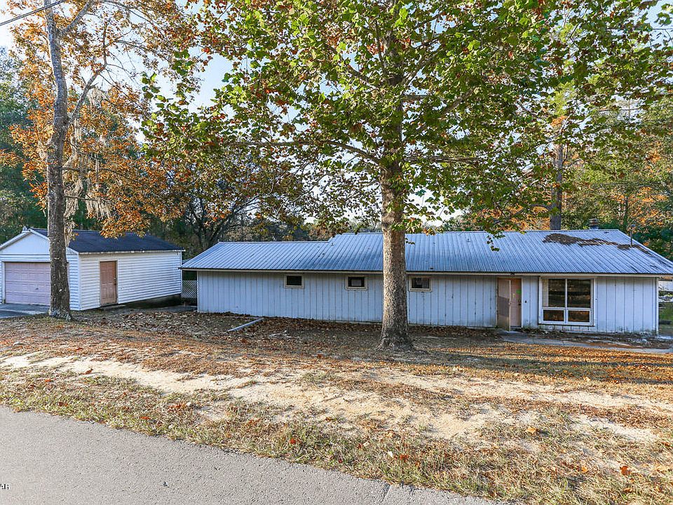 1st image of 429 Compass Lake Dr