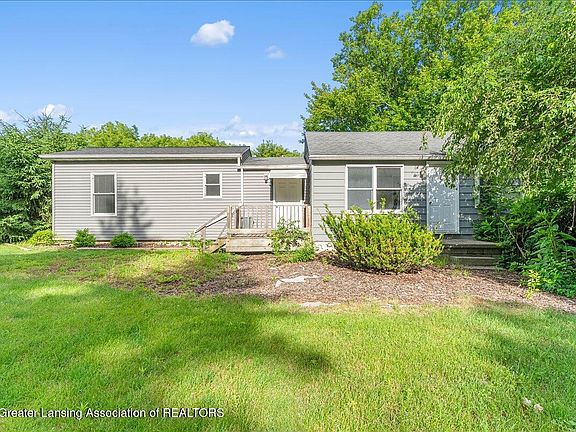 3rd image of 1436 Kelly Rd