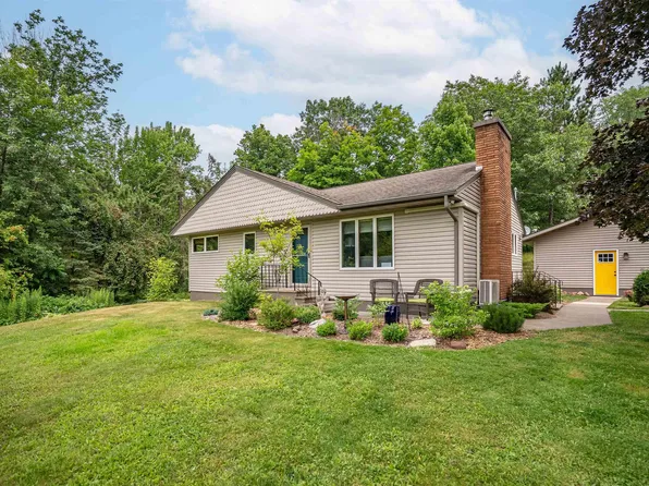 1295 Gault Rd, Wrenshall, MN 55797