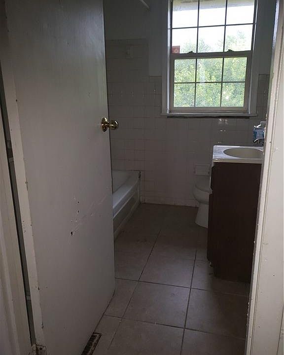 2nd image of 10022 Hawkins Ct