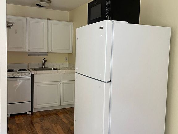 2nd image of 5233 Brooklyn Ave NE APT 2