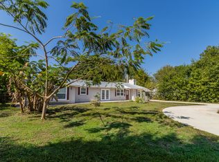 905 E Easy St, Fort Pierce, FL 34982