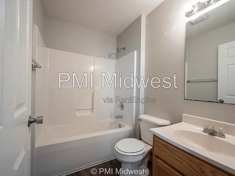1702 W Michigan St #10 — Photo 5