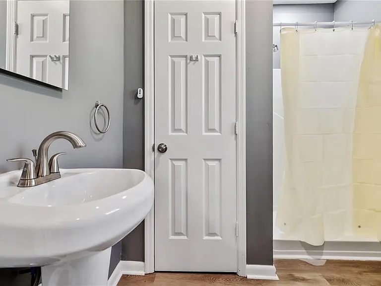 2341 Rubart Dr — Photo 24