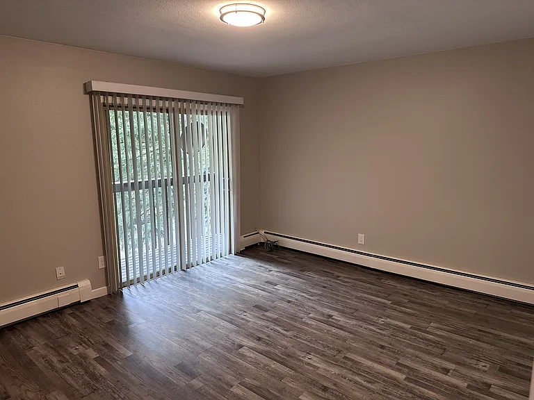 2805 Riverside Dr — Photo 17