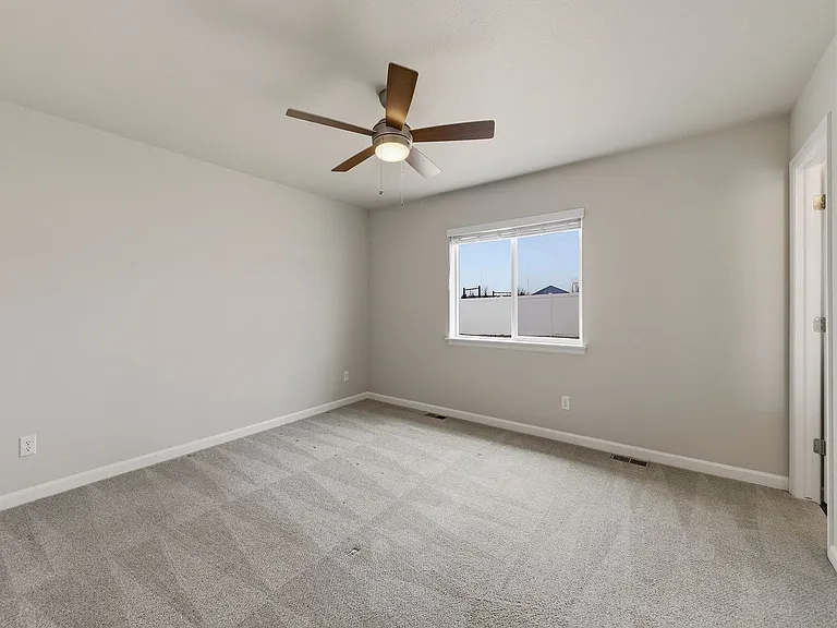 4313 Yellowbells Dr — Photo 9