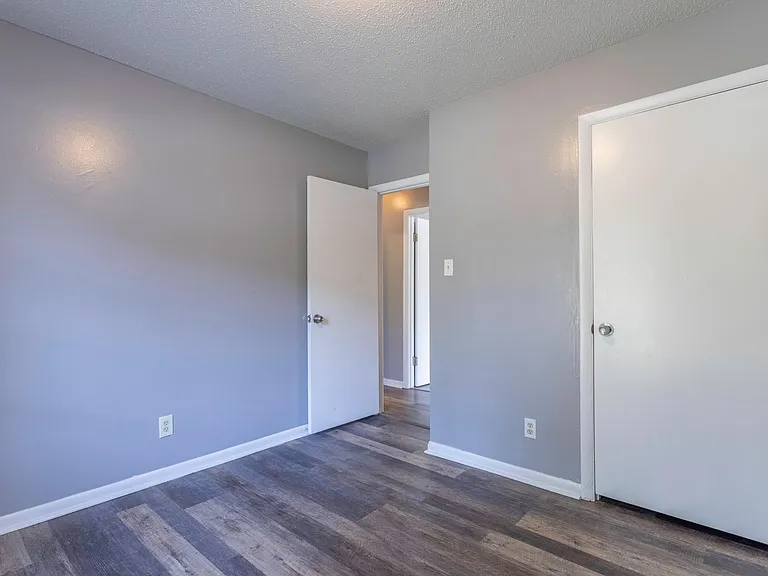 702 Placid Dr — Photo 9