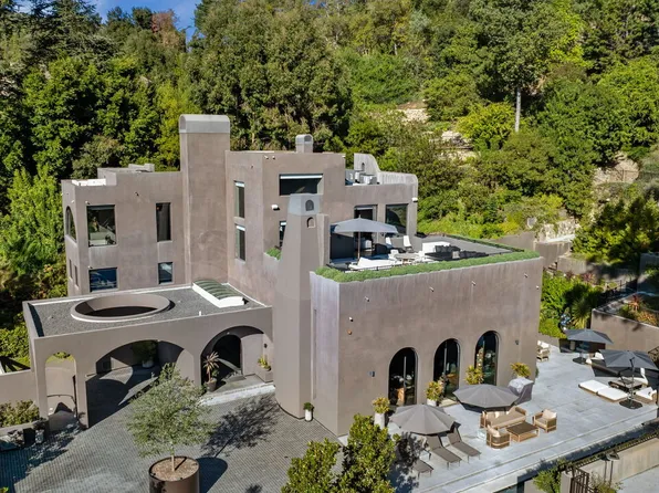 11968 Brentridge Dr, Los Angeles, CA 90049