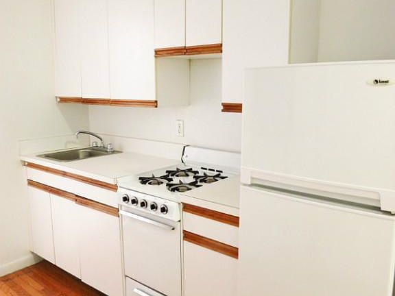3rd image of 315 E 93rd St APT 3B