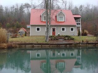 557 Peckerwood Rd, Hayesville, NC 28904