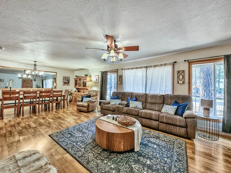 1640 Apache Ave — Photo 11