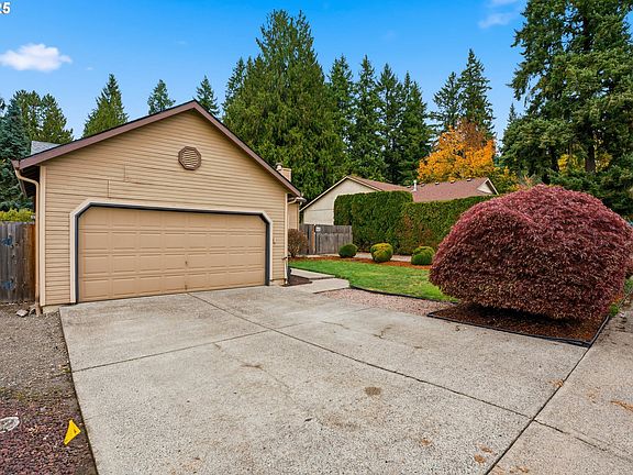 2nd image of 4404 NE 106th St
