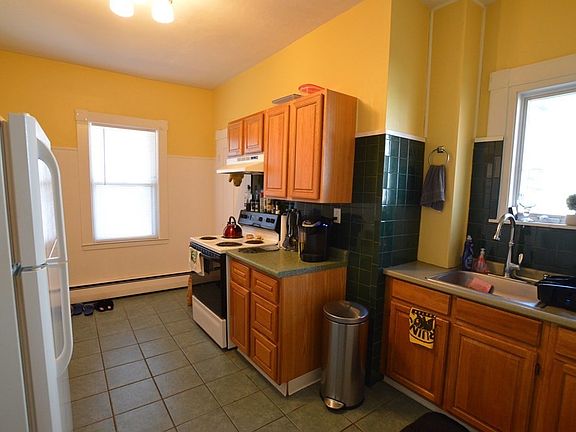 4th image of 29 Northey St #1