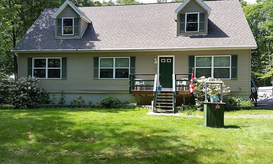 1st image of 28 Lairds Ct