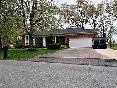 2nd image of 1722 Sycamore Dr