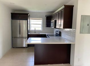 2770 SW 2nd St #B, Fort Lauderdale, FL 33312