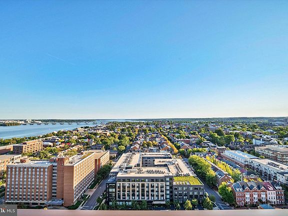5th image of 400 Madison St APT 204