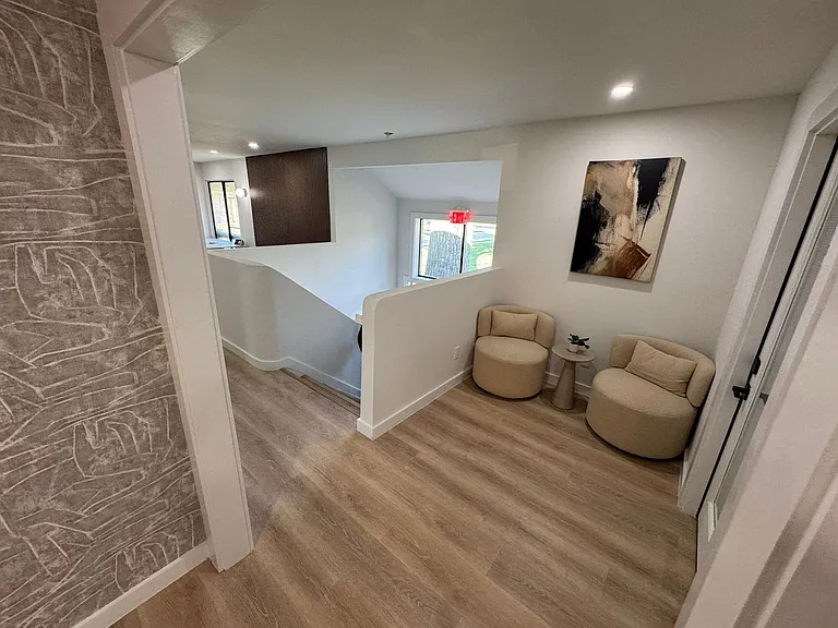 240 Chapel Ridge Dr — Photo 23