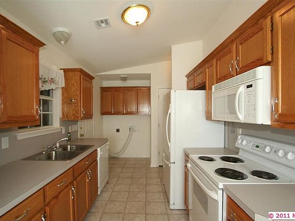 3rd image of 21 W Ross Ave