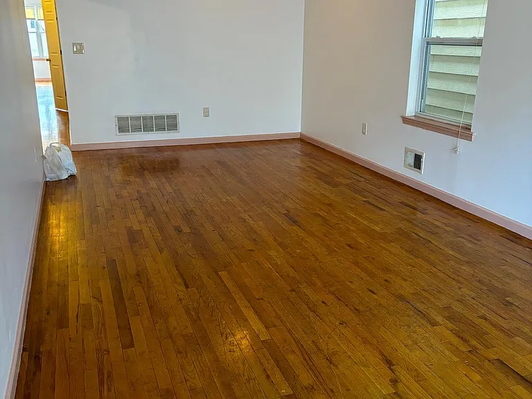 35 Logan Ave #1 — Photo 11