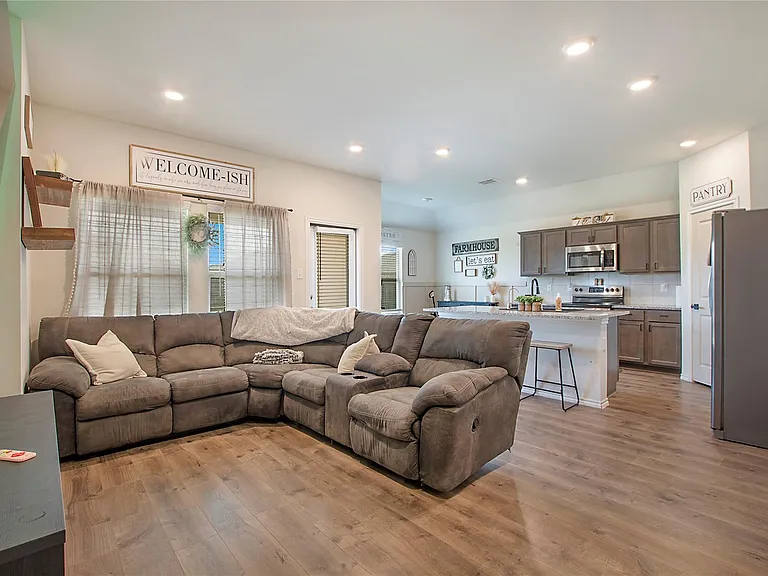 504 Silo Cir — Photo 6