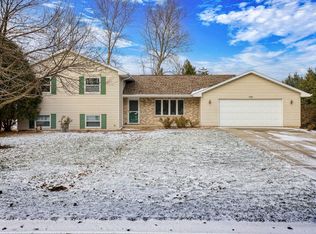 W3190 Creekview Ln, Appleton, WI 54915