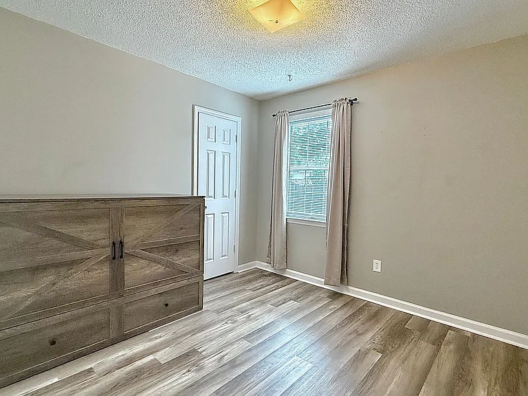 1233 Riyadh Rd — Photo 22