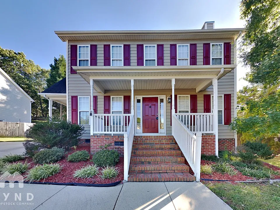 3224 Pomegranate Dr