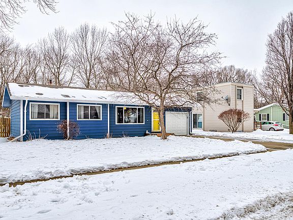 2nd image of 3329 Harcourt Dr