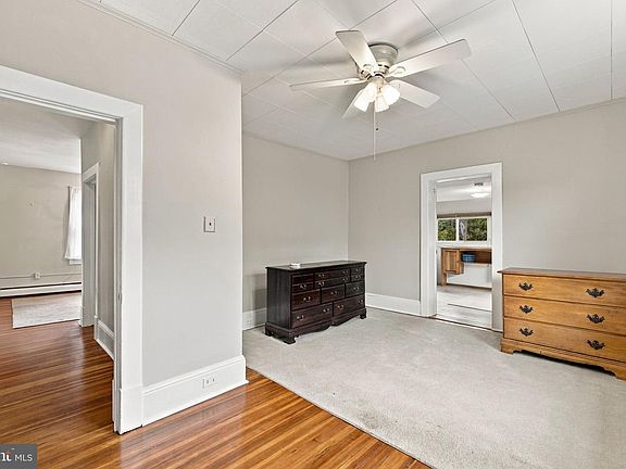 4th image of 440 N Braddock St