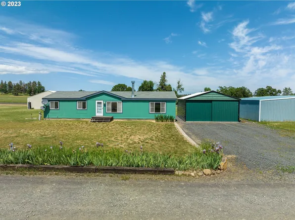 67 N Airstrip Dr, Tygh Valley, OR 97063