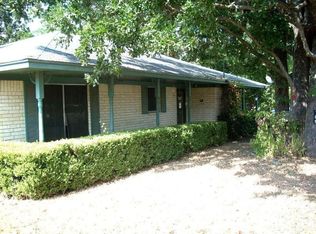 109 Lake St, Donie, TX 75838