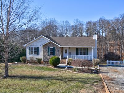 1367 Virginia Woods Dr, Moneta, VA, 24121