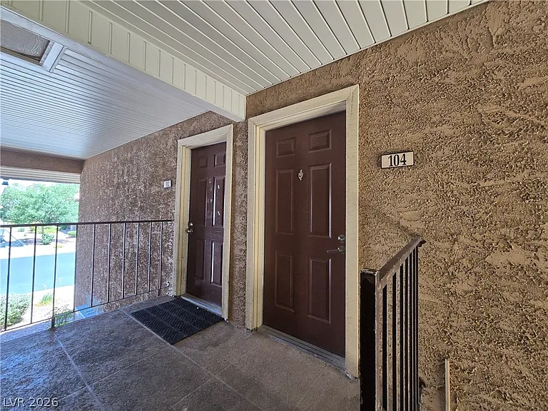 5081 River Glen Dr #104 — Photo 4