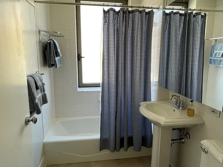1500 Lexington Ave #12A — Photo 12