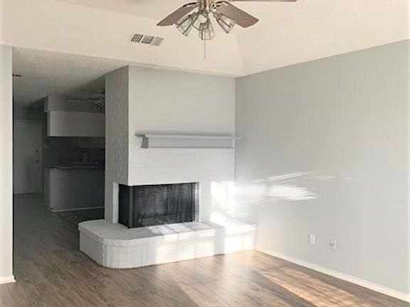 3rd image of 7459 Queensbury Cir
