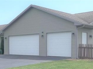 15 S Paradise Ln, Madison, IN 47250