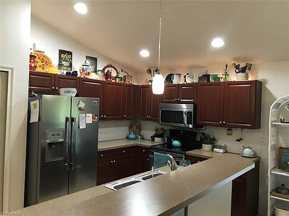 3rd image of 3104 Olive Ave N