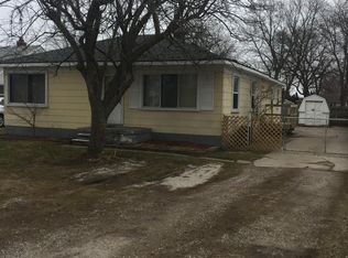 29586 S River Rd, Harrison Township, MI 48045