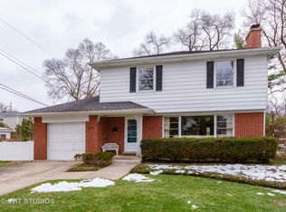 111 S Stratford Rd, Arlington Heights, IL 60004