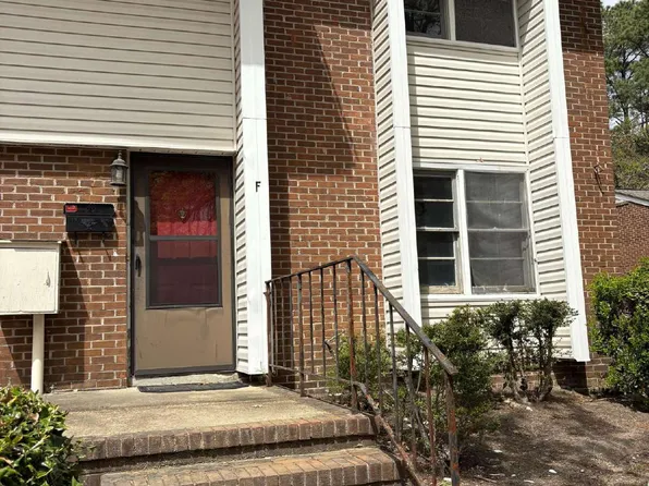 571 Winding Creek Rd APT F, Fayetteville, NC 28305