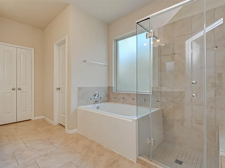 5340 Pointe Spring Xing — Photo 35