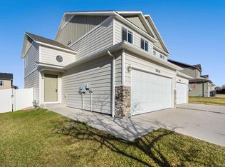 3916 Saddle Ridge Trl, Cheyenne, WY 82001