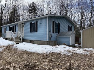 38 Vickerson Dr, New Gloucester, ME 04260
