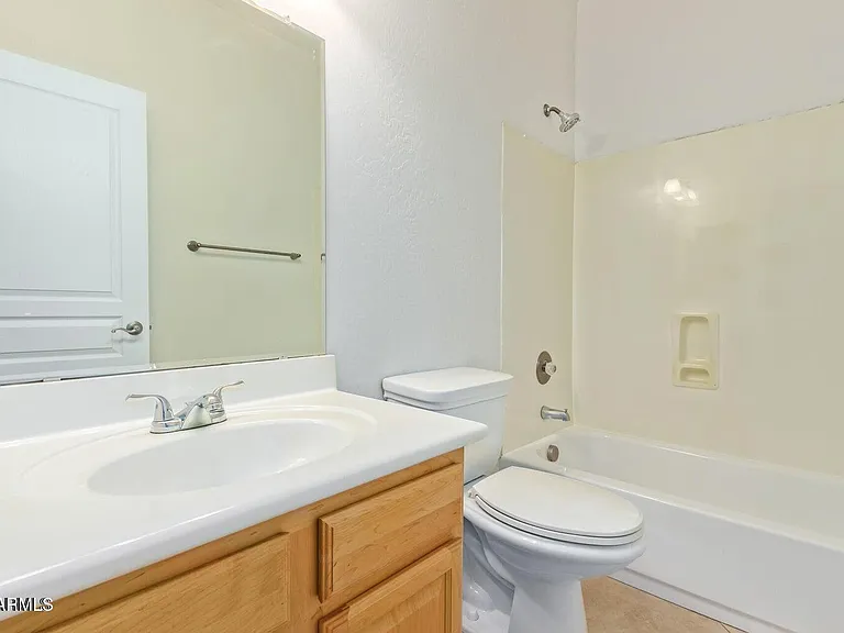 4542 N 111th Dr — Photo 24