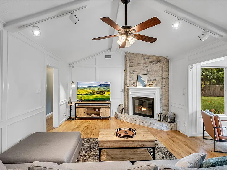 22502 Fields Ln — Photo 3