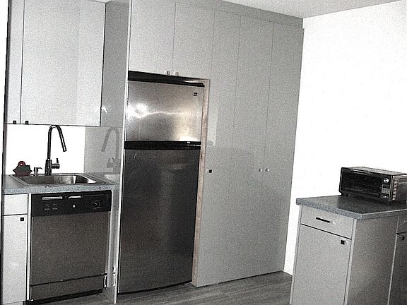 5th image of 52 Carroll St #55-G