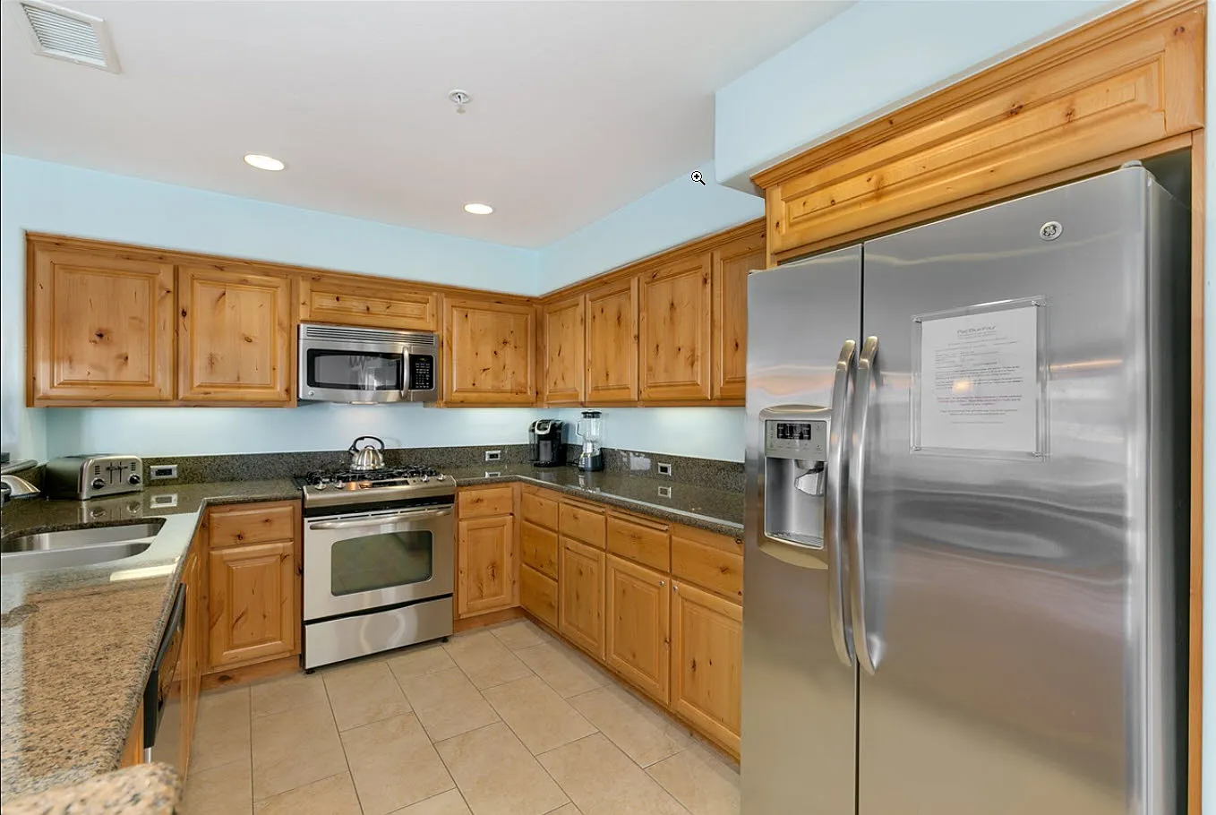 3 bed, 3.0 bath, $7,225 — Photo 4
