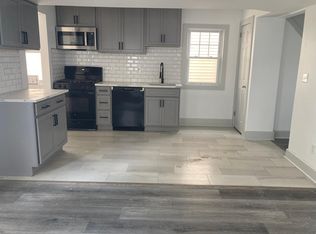 952 Adams Ave, Elizabeth, NJ 07201