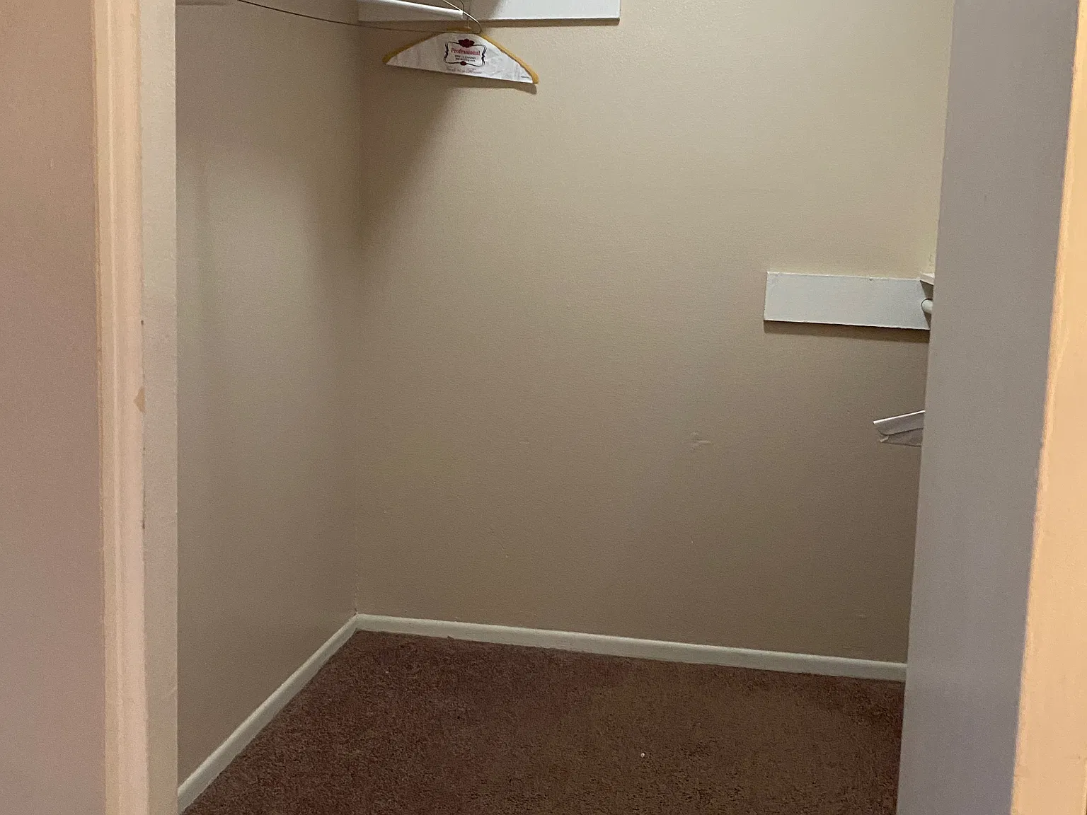 2 bed, 972 sqft, $1,699 — Photo 1
